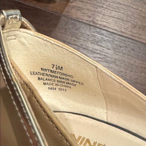 Nine West Women's Black and Tan with Silver Heel & Ankle Strap Shoes. - Picture 10 of 10